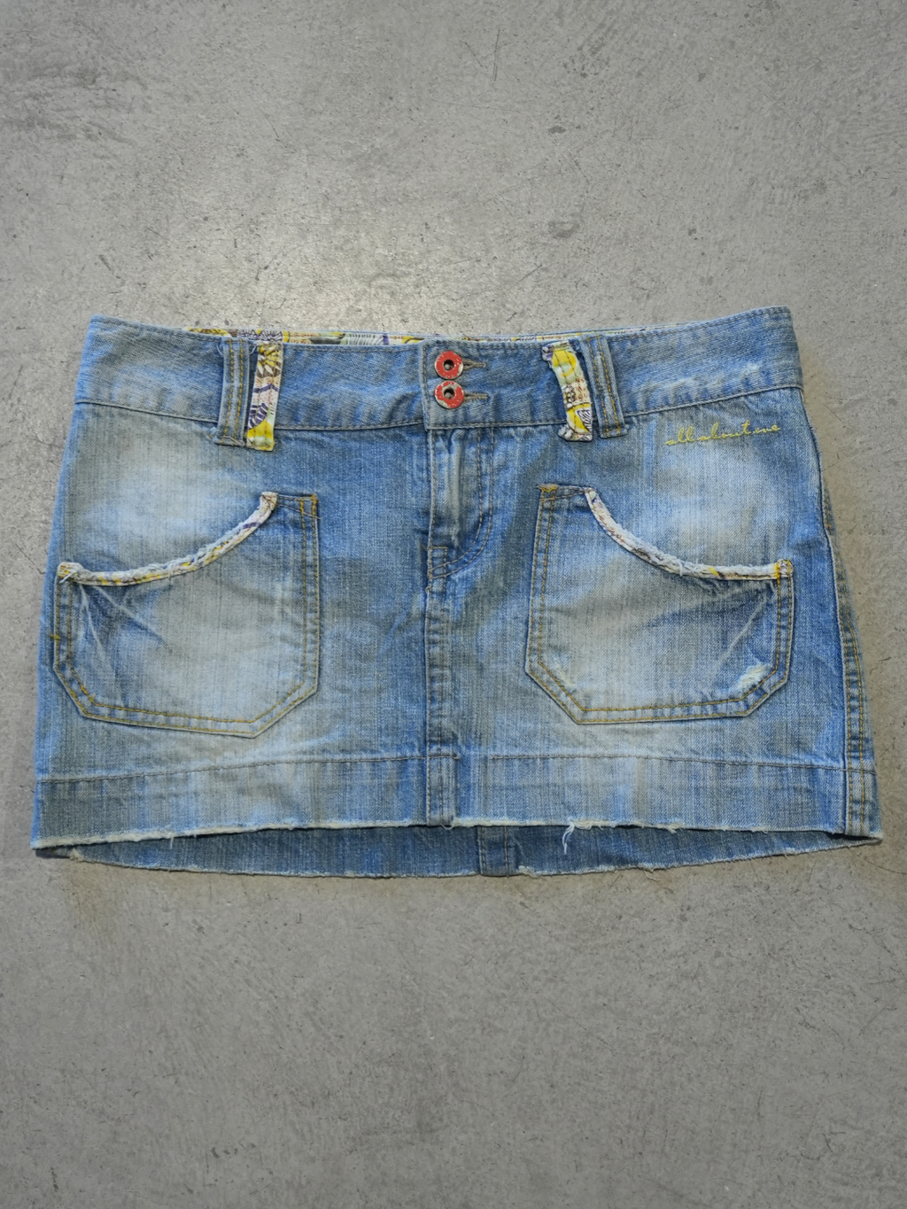 TRUE VINTAGE ALL ABOUT EVE DENIM SKIRT - 10