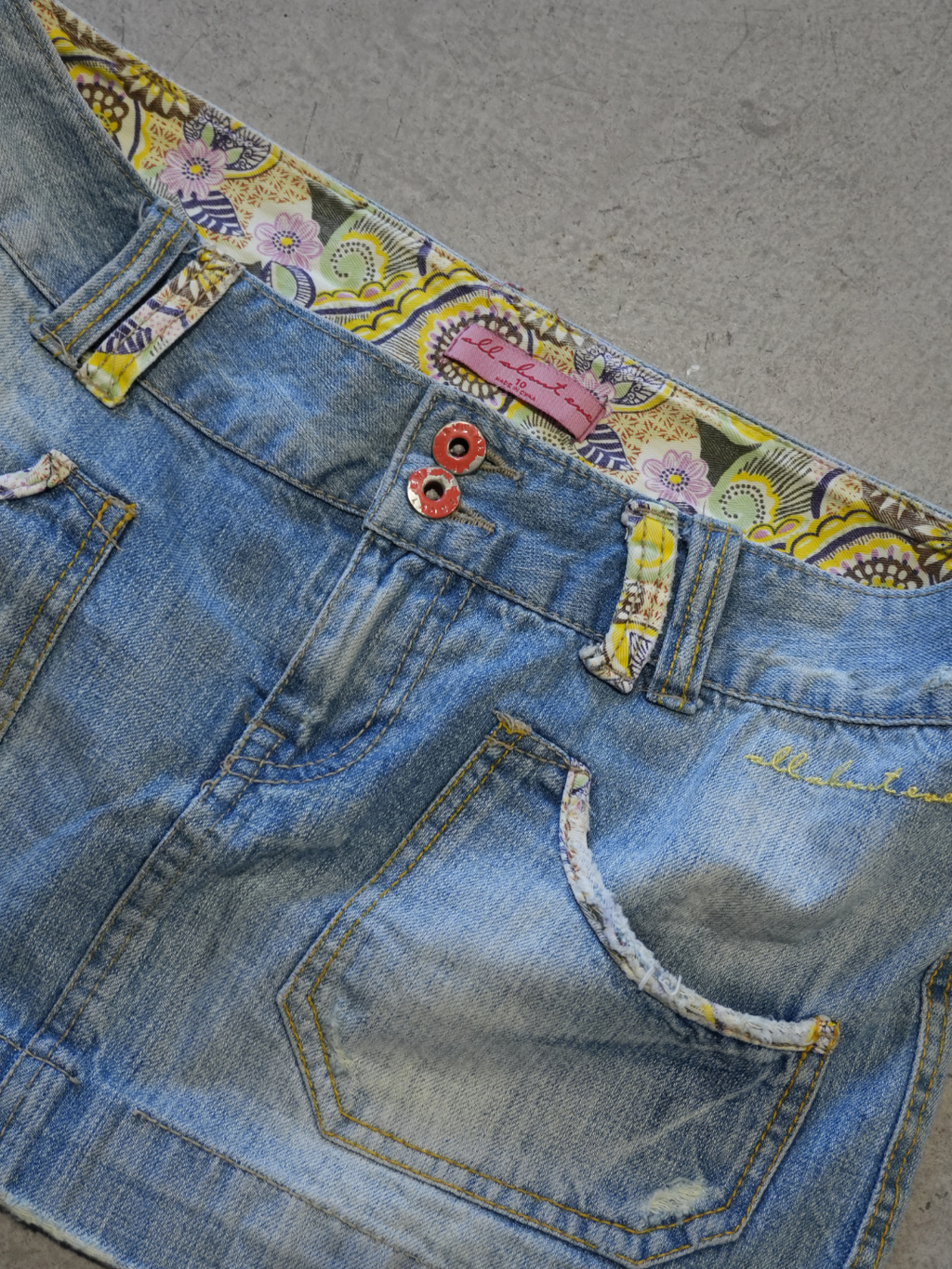 TRUE VINTAGE ALL ABOUT EVE DENIM SKIRT - 10