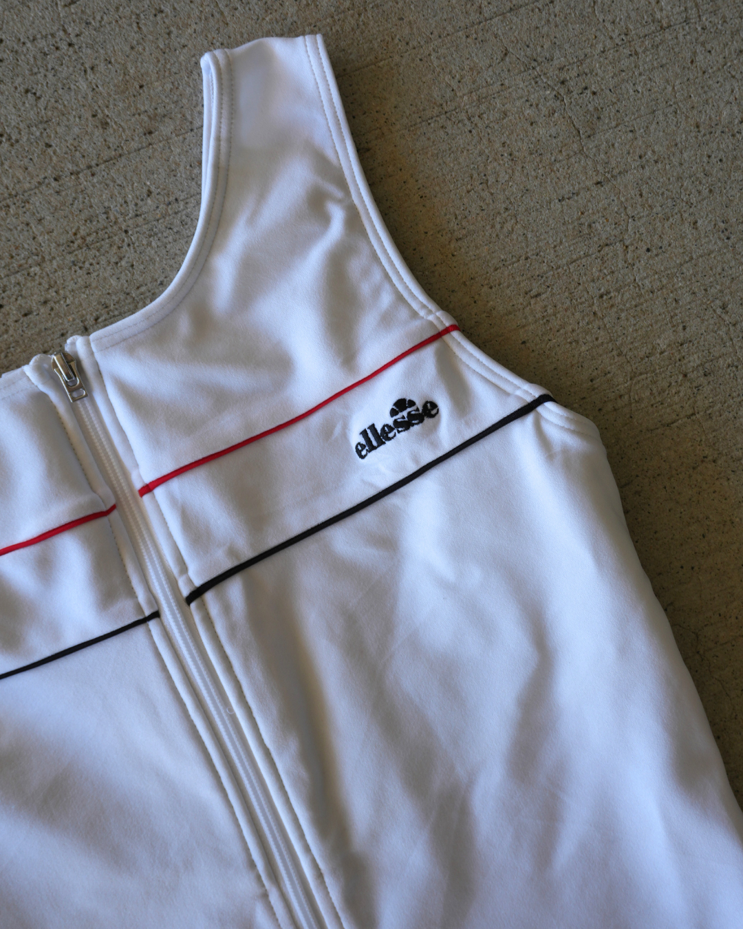 00s ELLESSE ZIP UP VEST - S