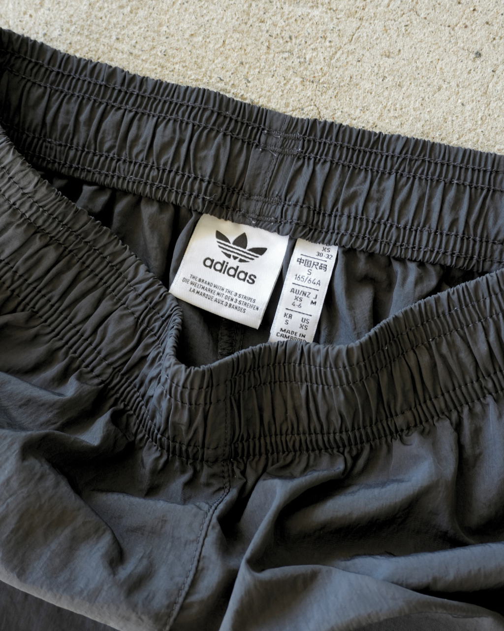 ADIDAS TRACK PANTS - XS