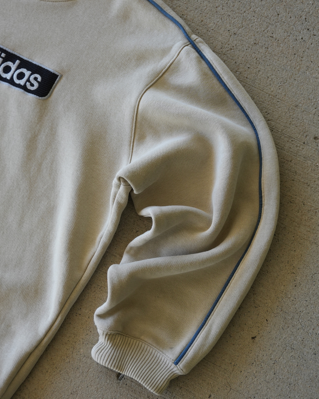 00s ADIDAS SWEATSHIRT - M