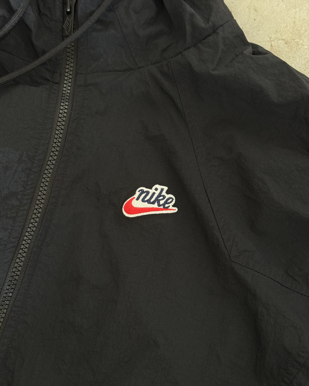 NIKE WINDBREAKER JACKET - S