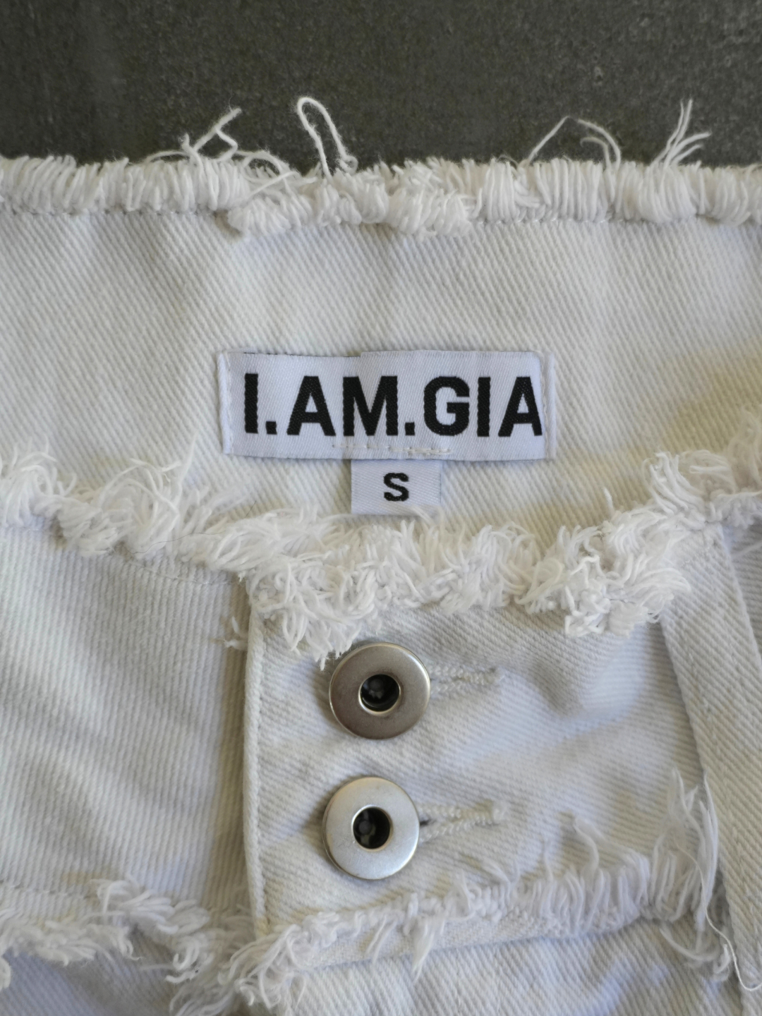 I.AM.GIA WHITE DENIM SKIRT - S