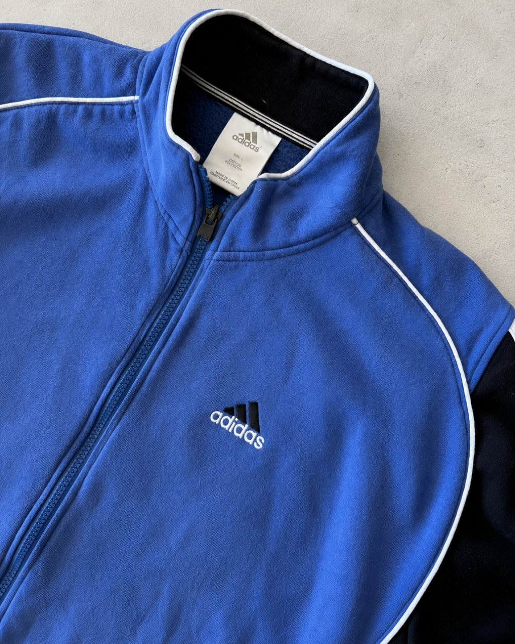Y2K ADIDAS ZIP UP JUMPER - M