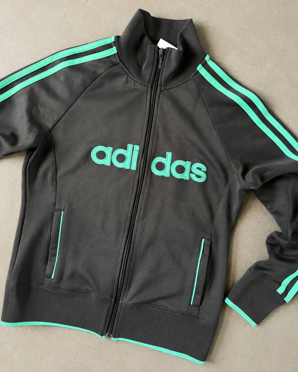 Y2K ADIDAS ZIP UP JACKET - 6-8