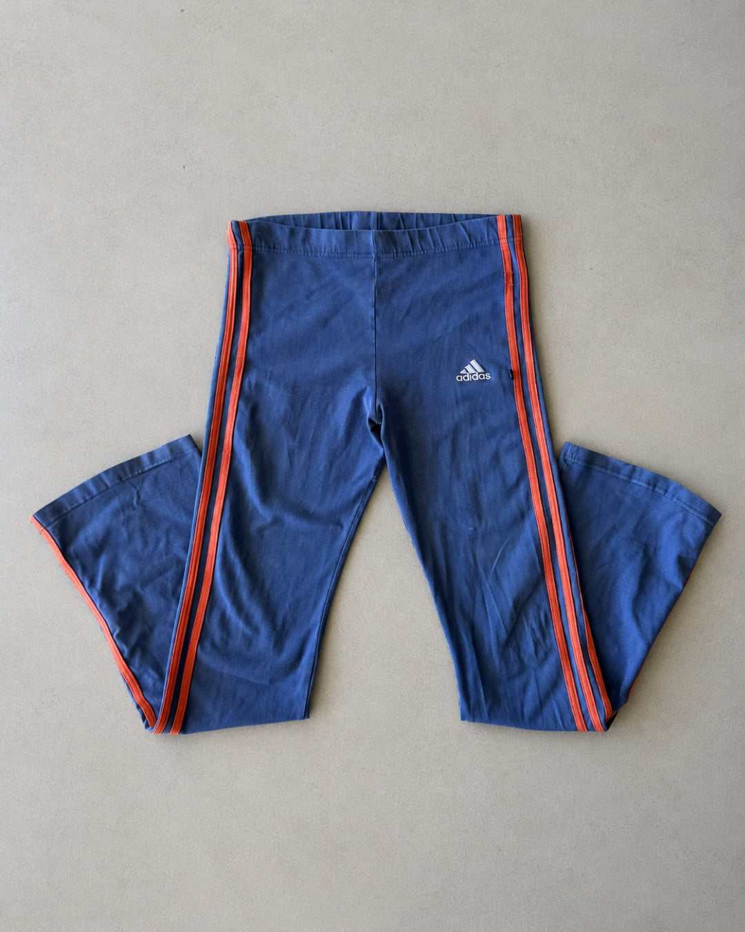 TRUE VINTAGE ADIDAS SWEATPANTS - 8-10