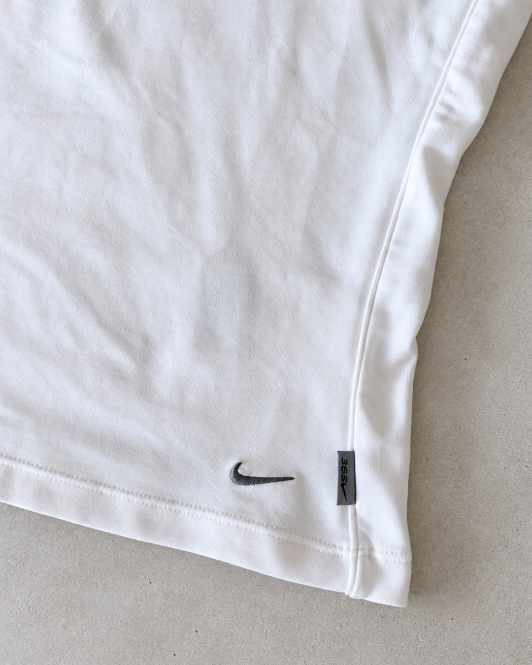 TRUE VINTAGE NIKE BABY TEE - S