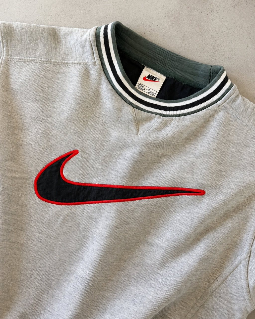 TRUE VINTAGE NIKE CREW SWEATER - 4-6