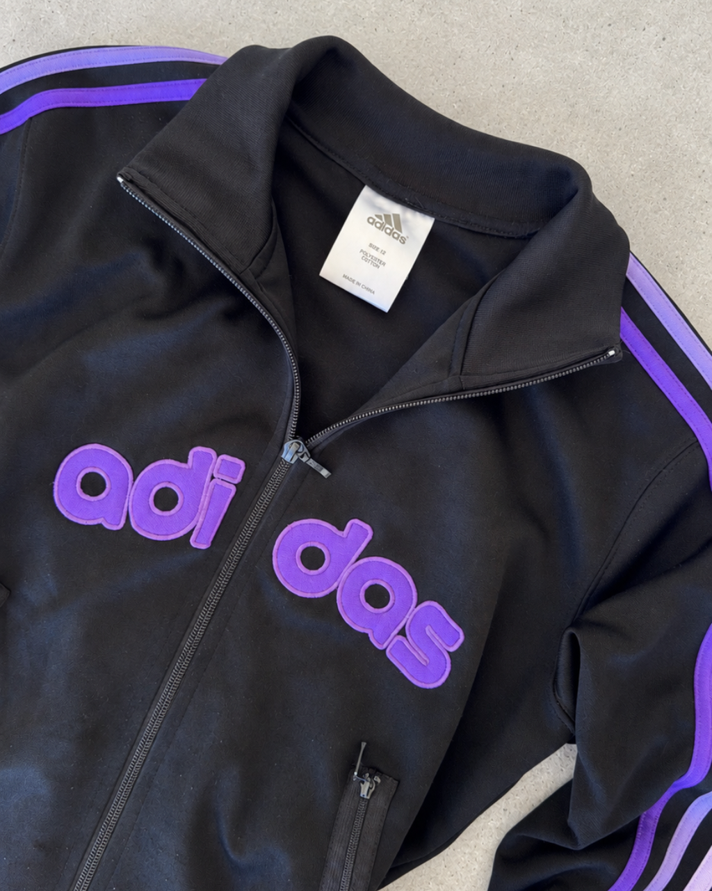 Y2K ADIDAS JACKET - M