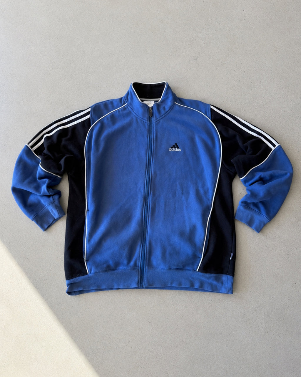 Y2K ADIDAS ZIP UP JUMPER - M