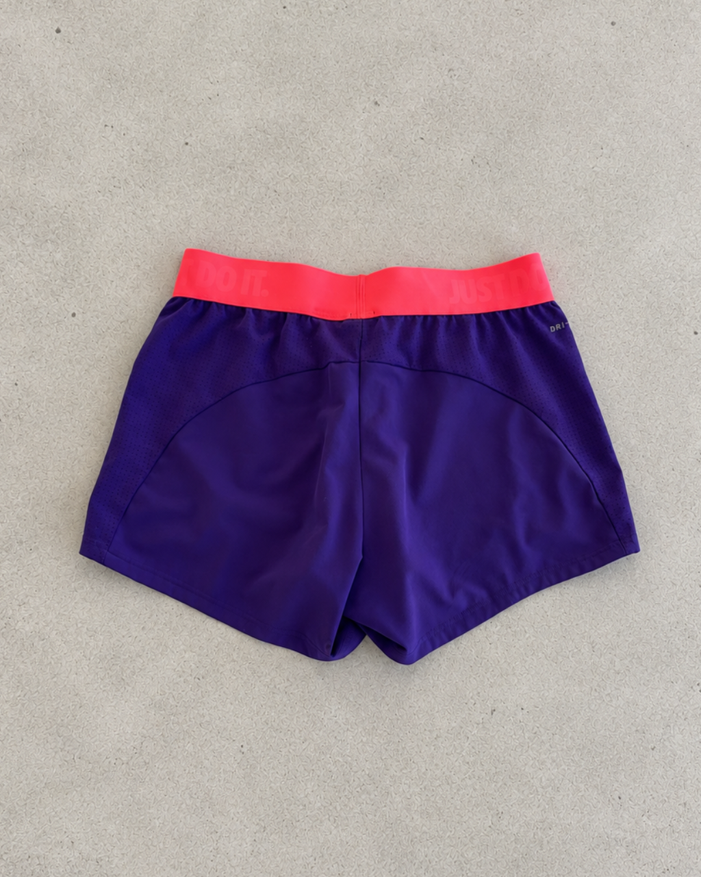 Y2K NIKE SHORT - XS